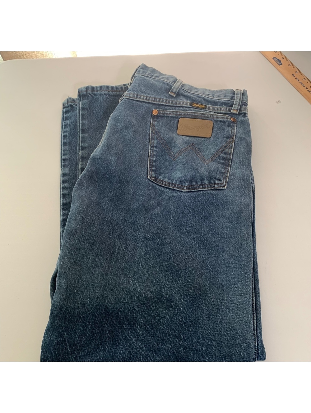 Wrangler blue jeans 40x32